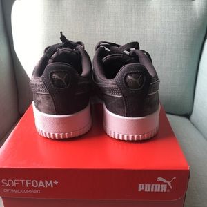 NWOT puma senakers